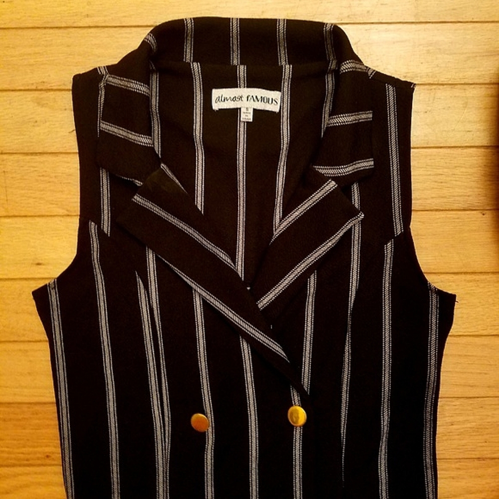 🛍3/$15 Cute pinstripe button up dress sz S - Picture 2 of 3